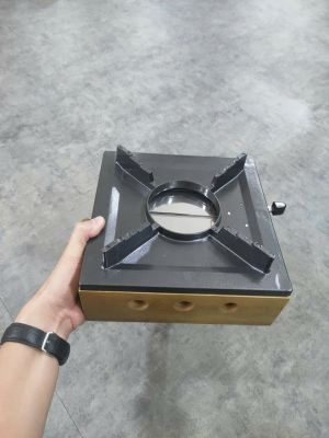 Bếp Cồn Gang Khung Gỗ Vuông 23 cm (L!)